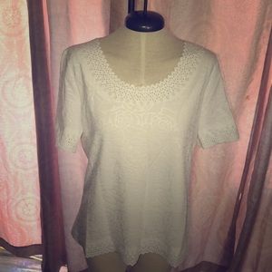 White top flower pattern